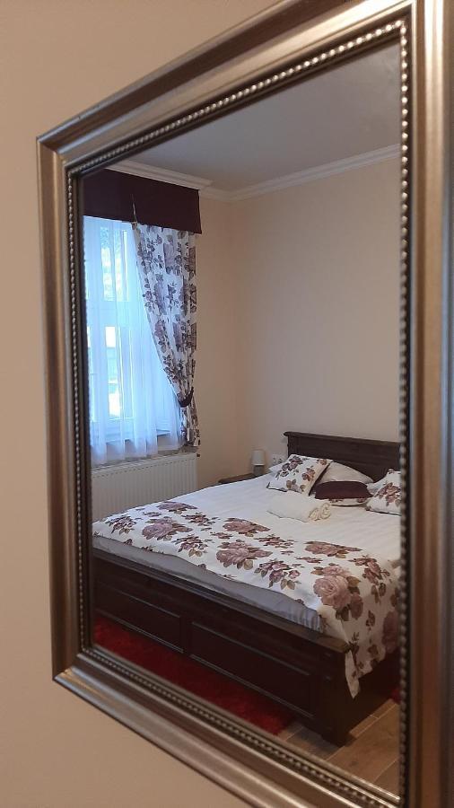 Toscana Apartman Gyula Esterno foto