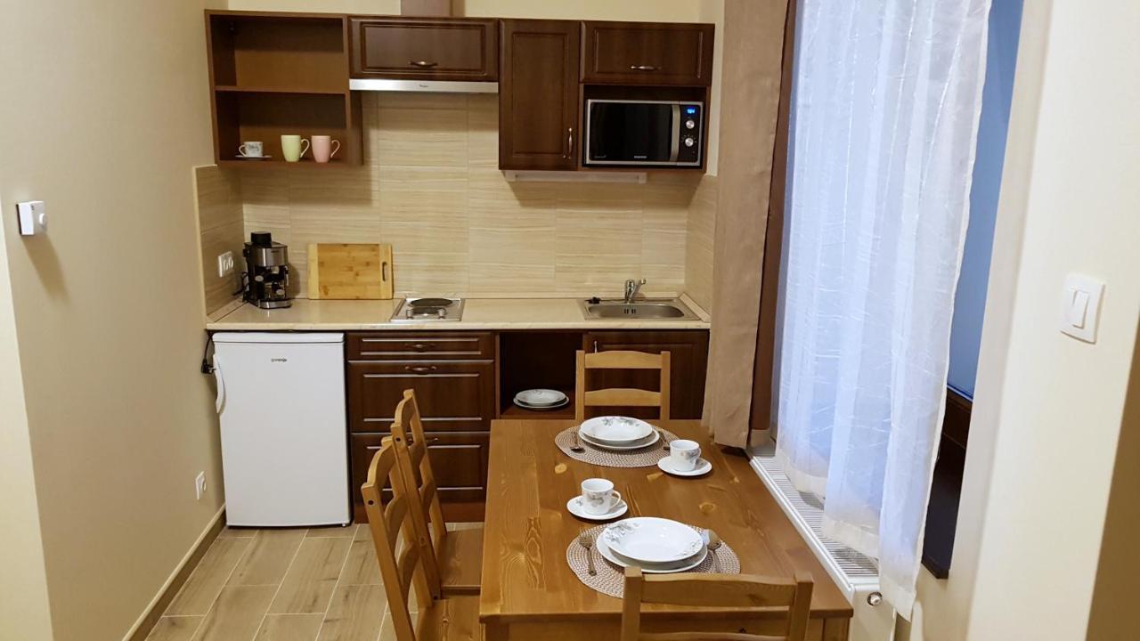 Toscana Apartman Gyula Esterno foto
