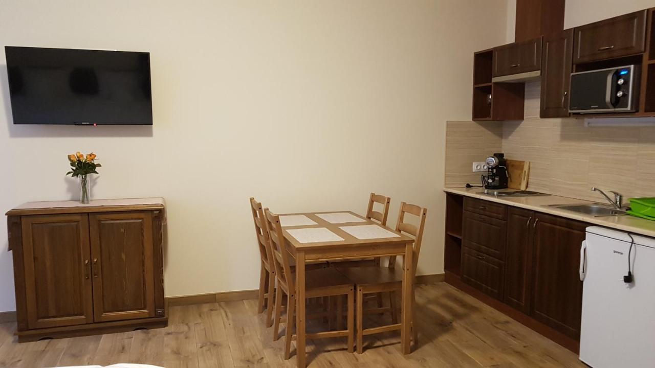 Toscana Apartman Gyula Esterno foto