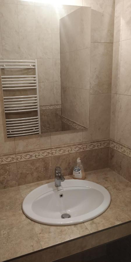 Toscana Apartman Gyula Esterno foto